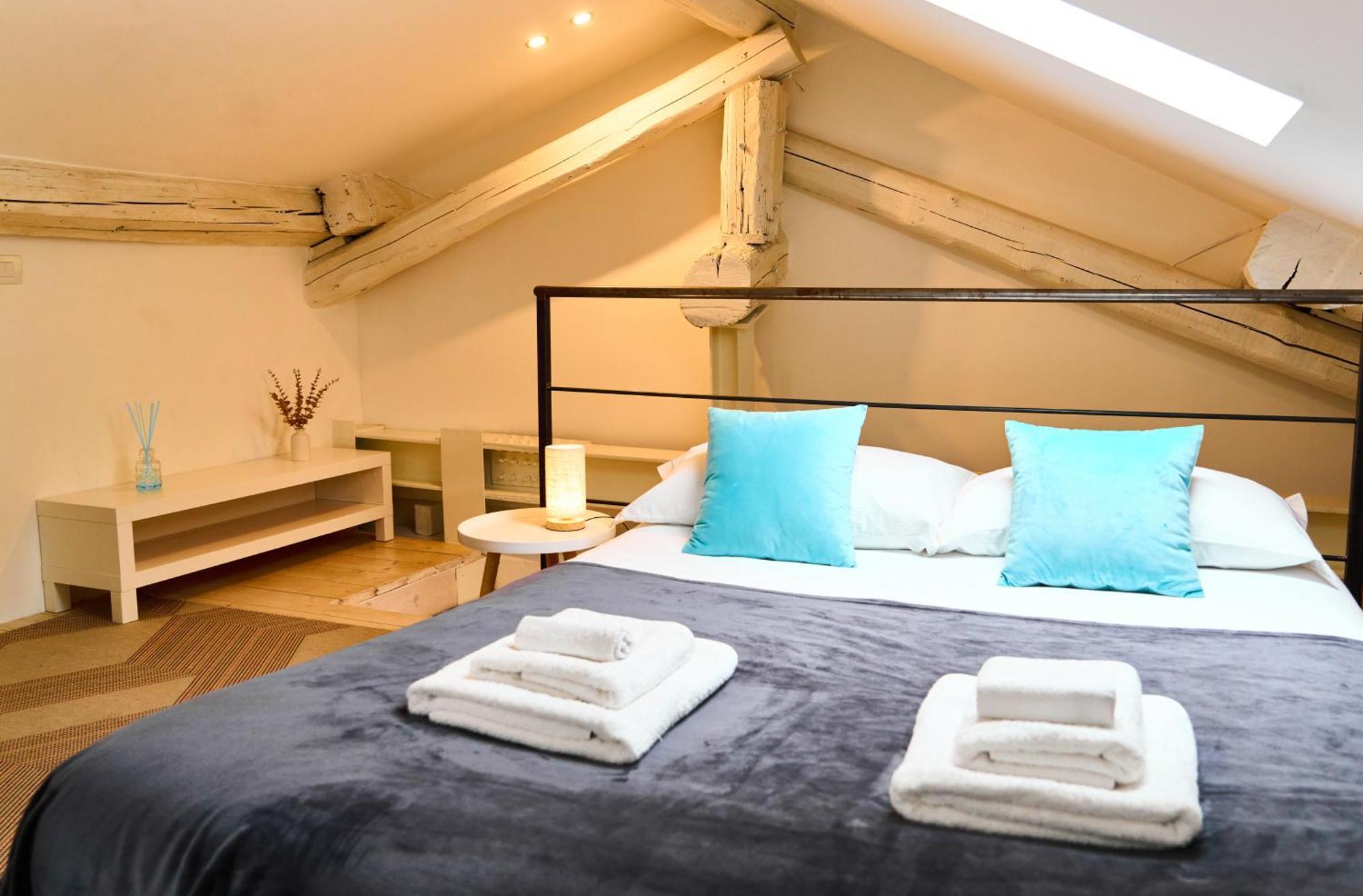 Riverside Loft Navigli - Spacious Two-Bedroom Apartment Milán Exterior foto
